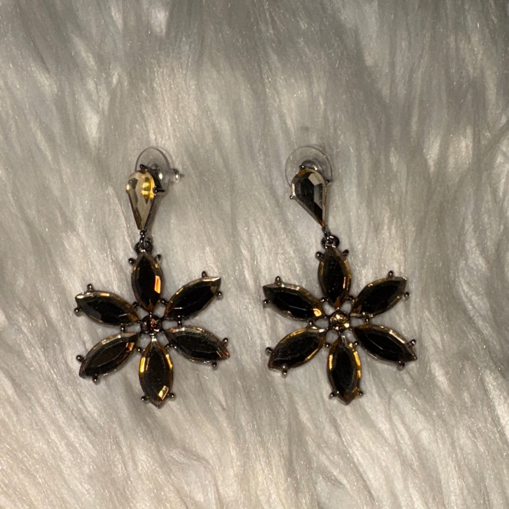 Elegant Floral Earrings
